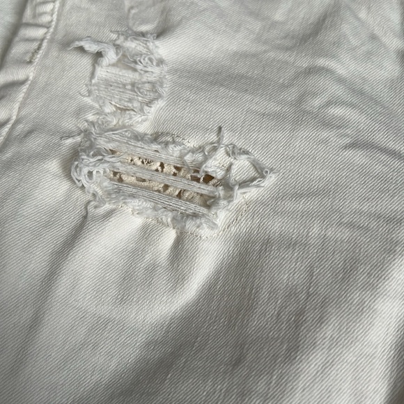 Free People 26 Cream colored Button Fly Distressed  skinny jeans - Picture 3 of 12